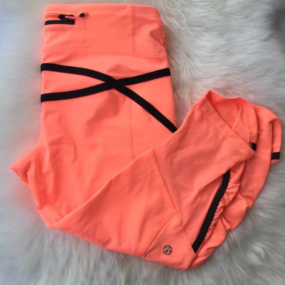 🚫SOLD🚫 Lululemon Run: Race Crop Peach Coral 6